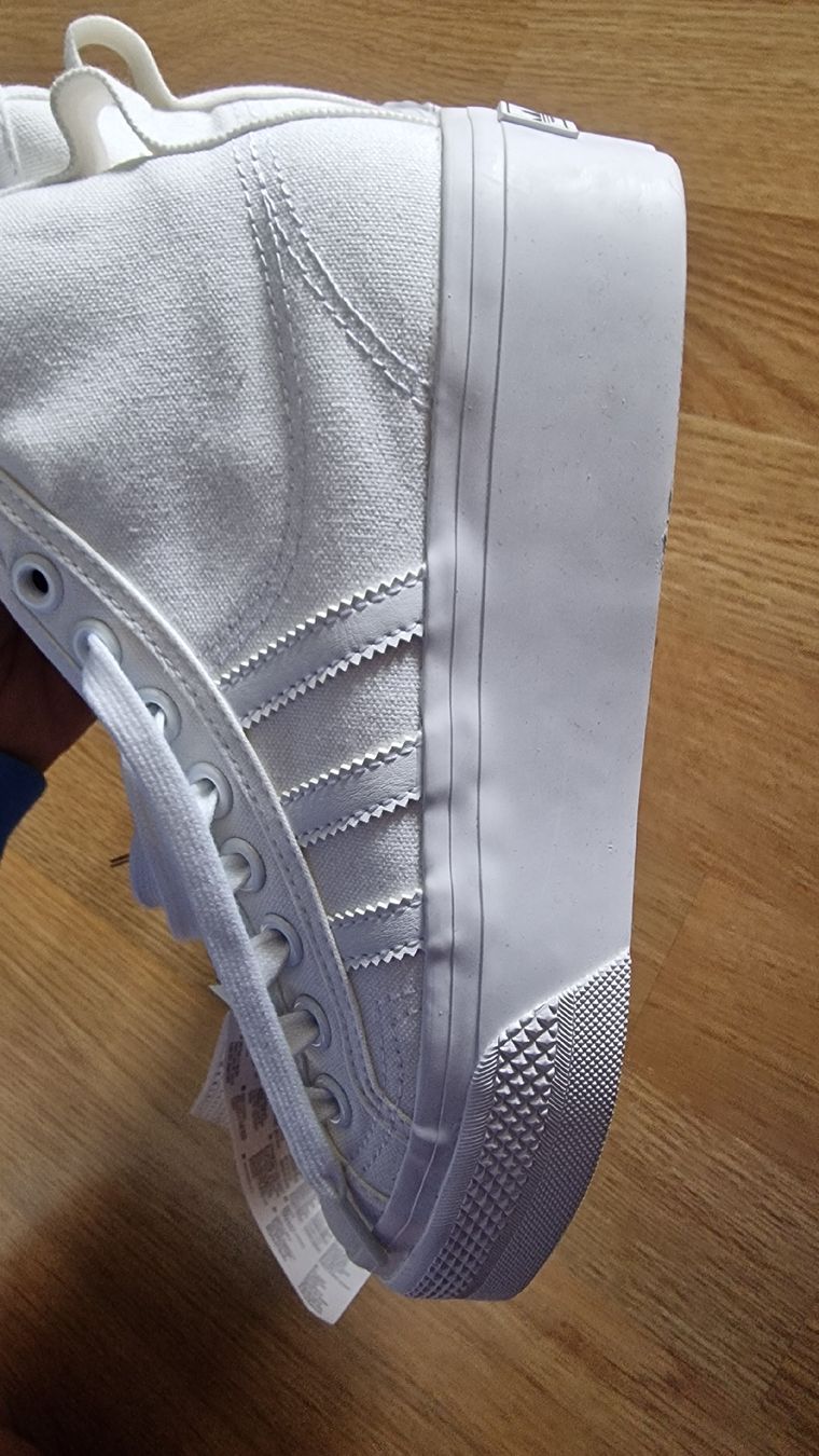 Scarpe da donna: Adidas Snickers – Nuovo (secondo la descrizione) da Wil SG venduto da ral_dgc2 3