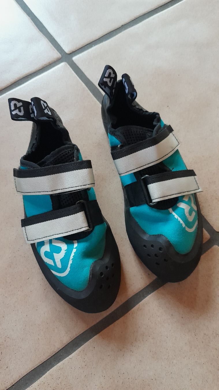 Scarpe da uomo: Rock Pillars Kletterschuhe – Usato da Innerthal venduto da System_of_a_down