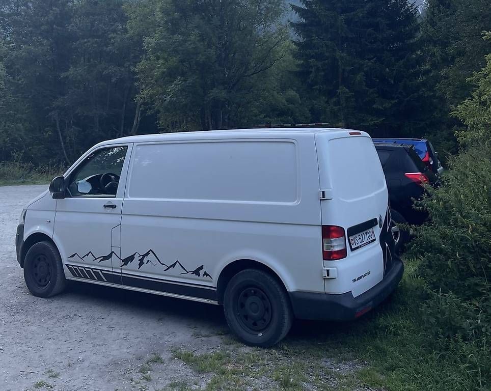 VW Véhicules utilitaires: Volkswagen T5 – D'occasion à Martigny-Croix par Jo84300 1