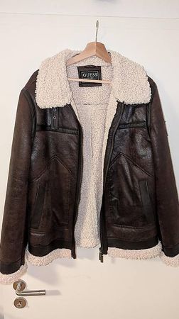 Guess Lammfelljacke braun, top Zustand, für den Winter.