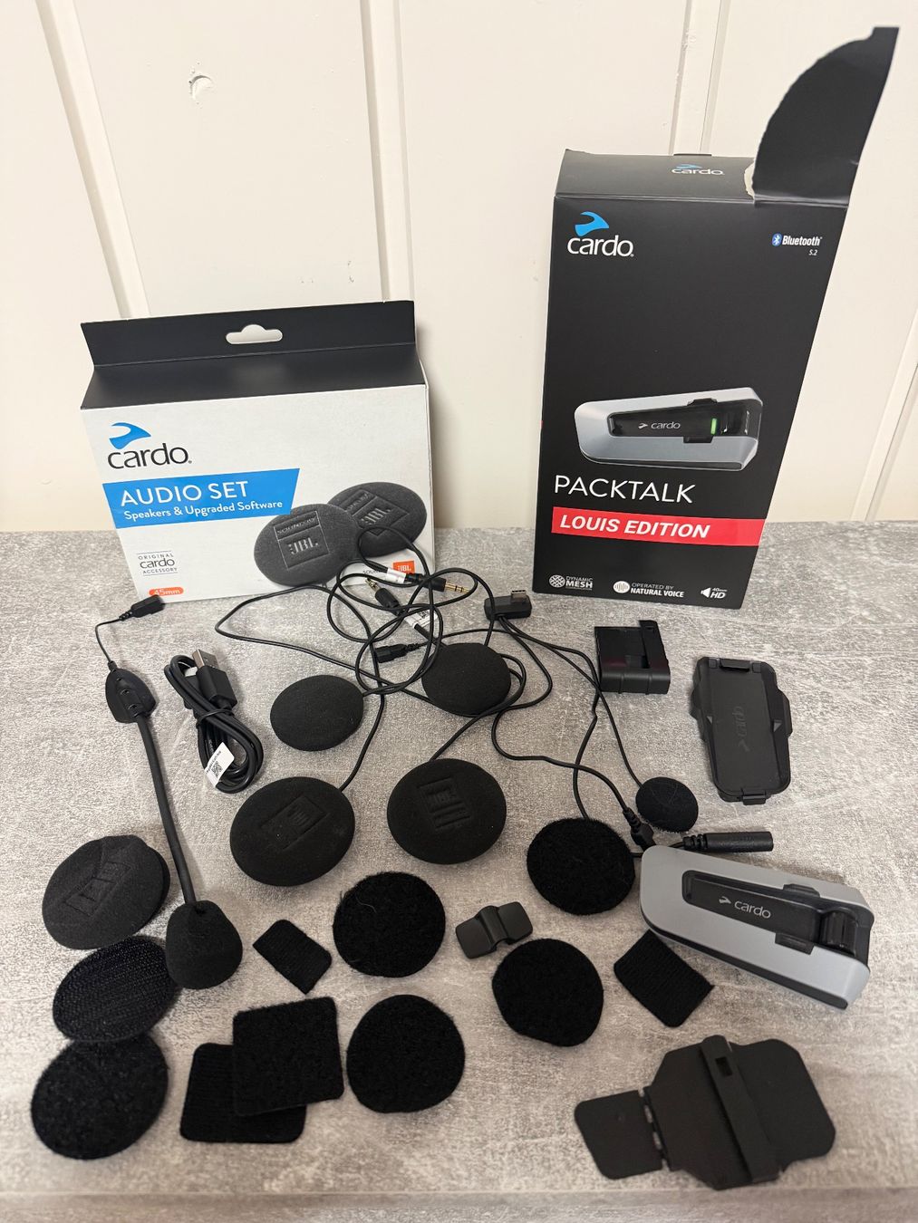 Cardo Kopfhörer: Cardo Packtalk Louis Edition mit JBL Upgrade – Gebraucht aus Thayngen von Karbonara