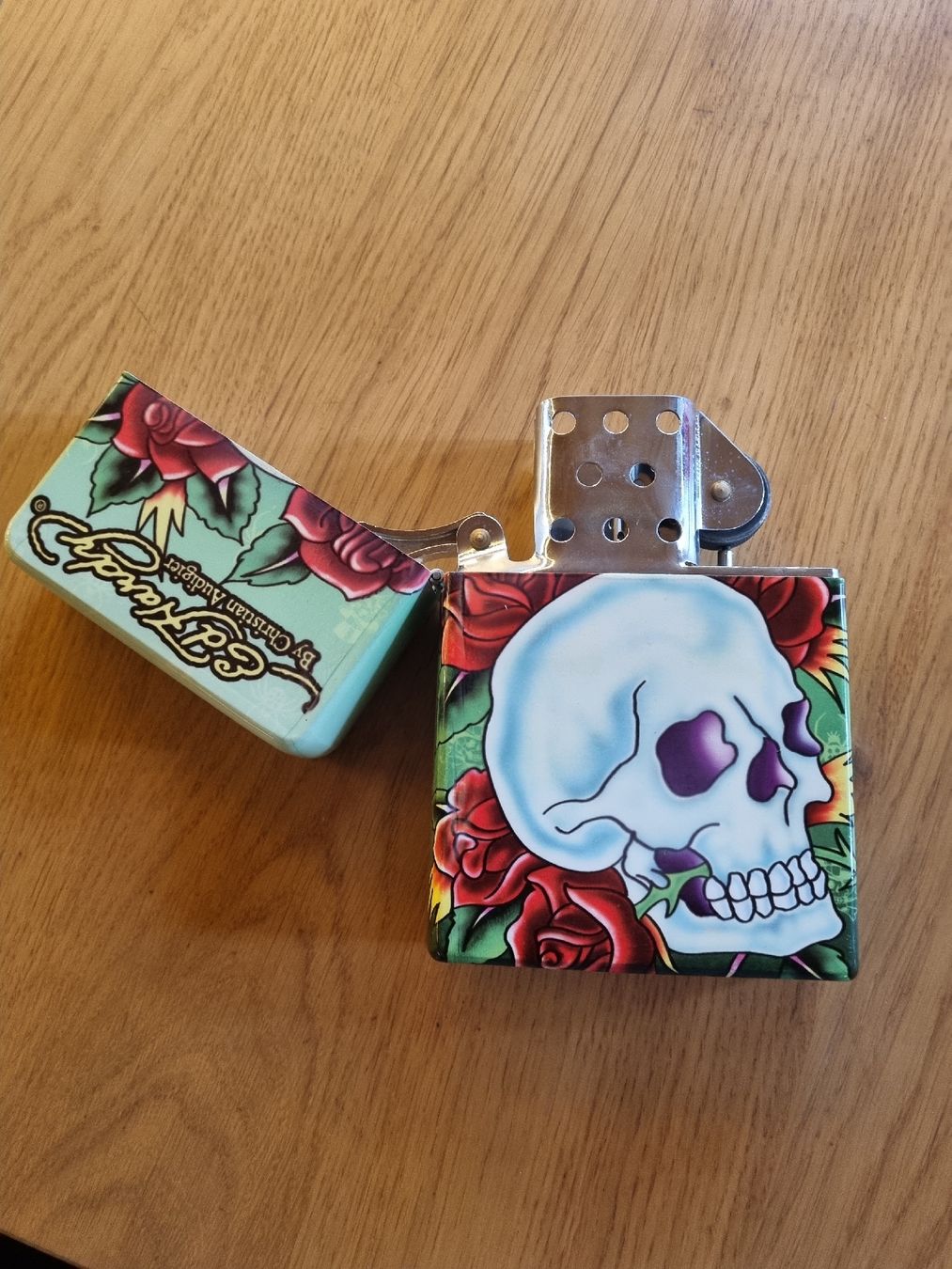 Ed Hardy Accendini: Ed Hardy Feuerzeug – Usato da Wasen im Emmental venduto da Diii94 1