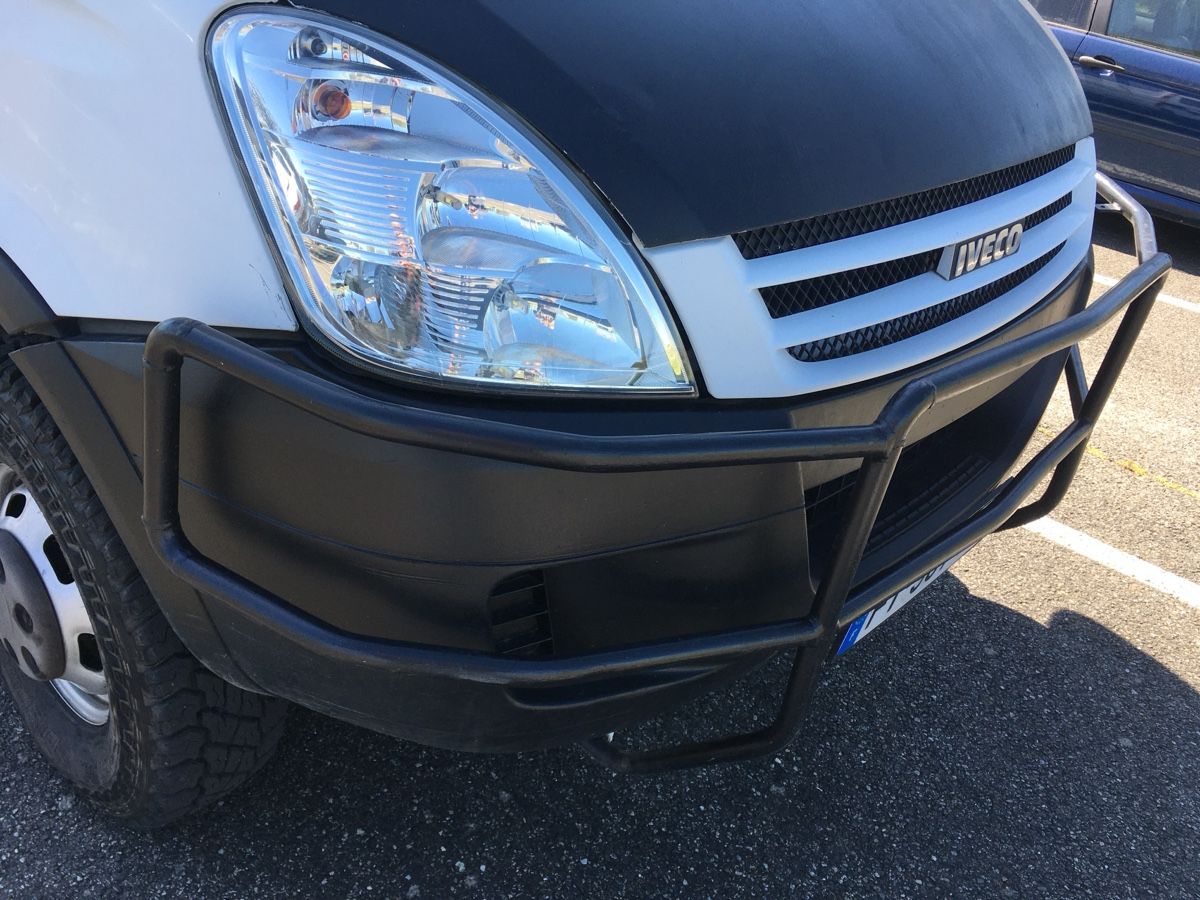 Iveco Tutti i ricambio: pare buffle iveco daily 4x4 – Usato da Martigny venduto da coy_h9mr 1