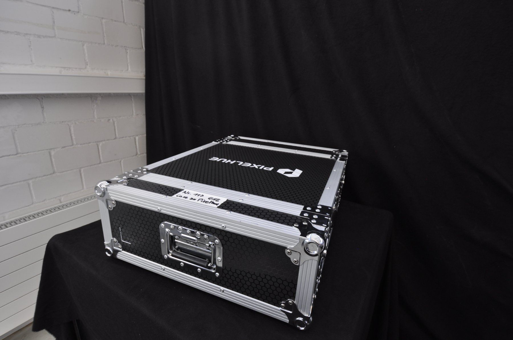 Valigie: Pixelhue Flightcase – Massgefertigt & Robust 4HE – Nuovo e nell'imballaggio originale da Burgdorf venduto da WHITELIGHT3400 3