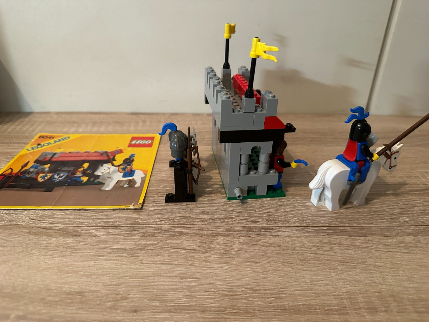 Legoland Kit di costruzioni: LEGO Ritter 6041 Armor Shop – Usato da Basel venduto da Don-Angel 3