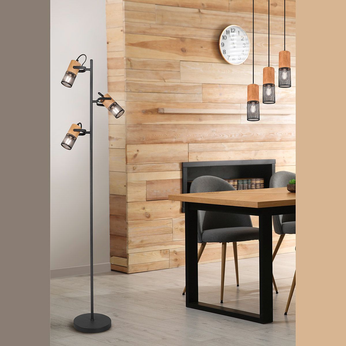 Lampade: Stehleuchte, Fussschalter, 150 cm Höhe – Nuovo (secondo la descrizione) da Kreuzlingen venduto da Smart-Light 2