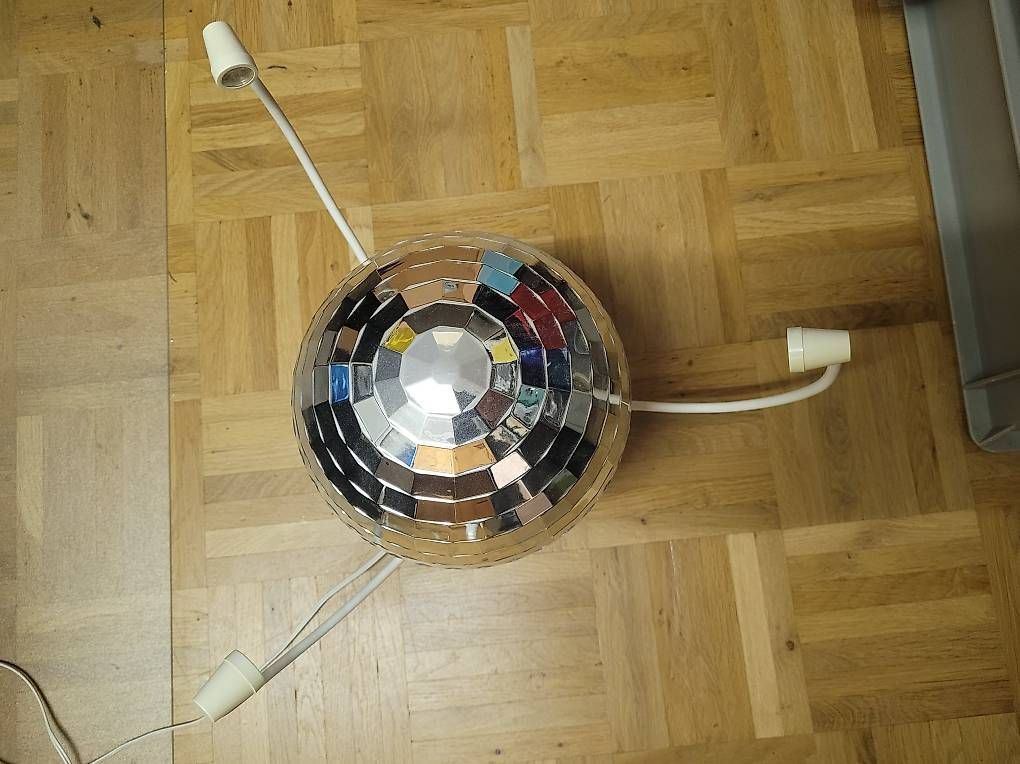 Lampen: Discokugel mit LED-Beleuchtung  – Gebraucht aus Münchenbuchsee von Lightning11