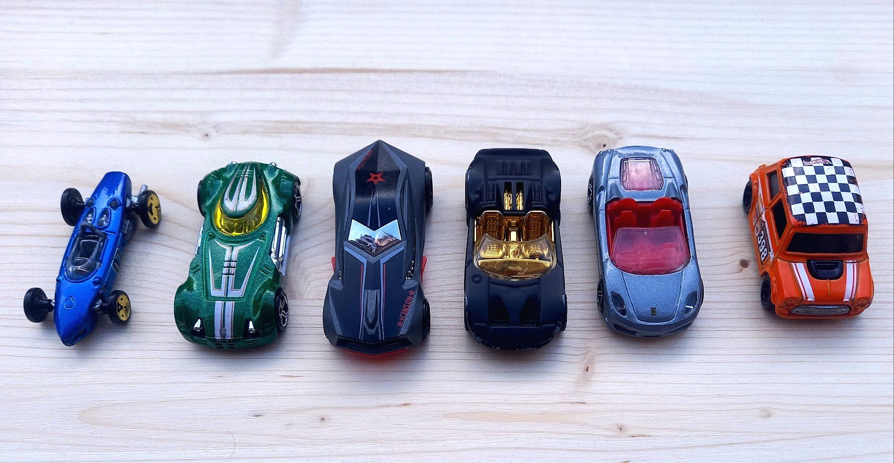 Hot Wheels Spielzeuge: Hot Wheels 6 Stück mini Autos – Gebraucht aus Zürich von steibo