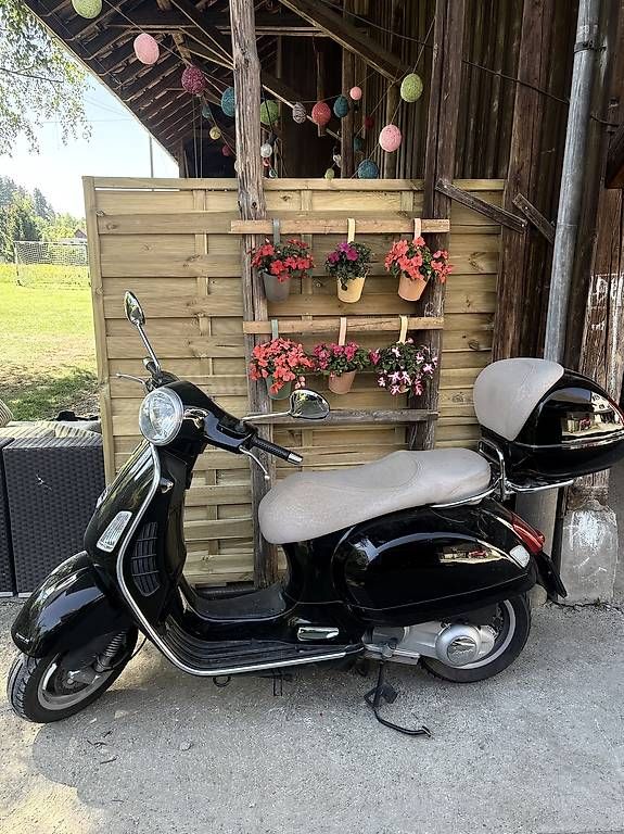 Piaggio Scooter: Vespa GTS 125 - ab MFK – Usato da Bassersdorf venduto da Crespo