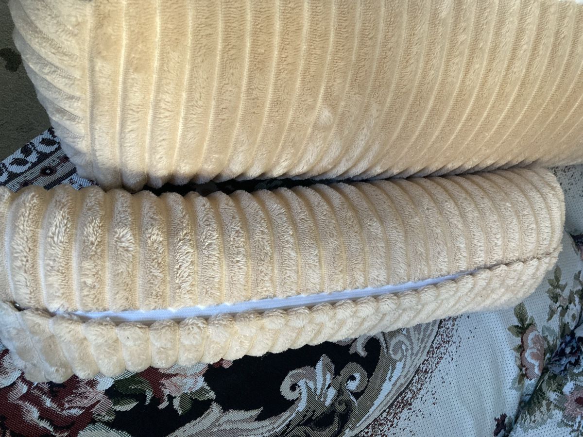 Kissen: Sofa set cushion  – Neu (gemäss Beschreibung) aus Zürich von mar_yb5j 5