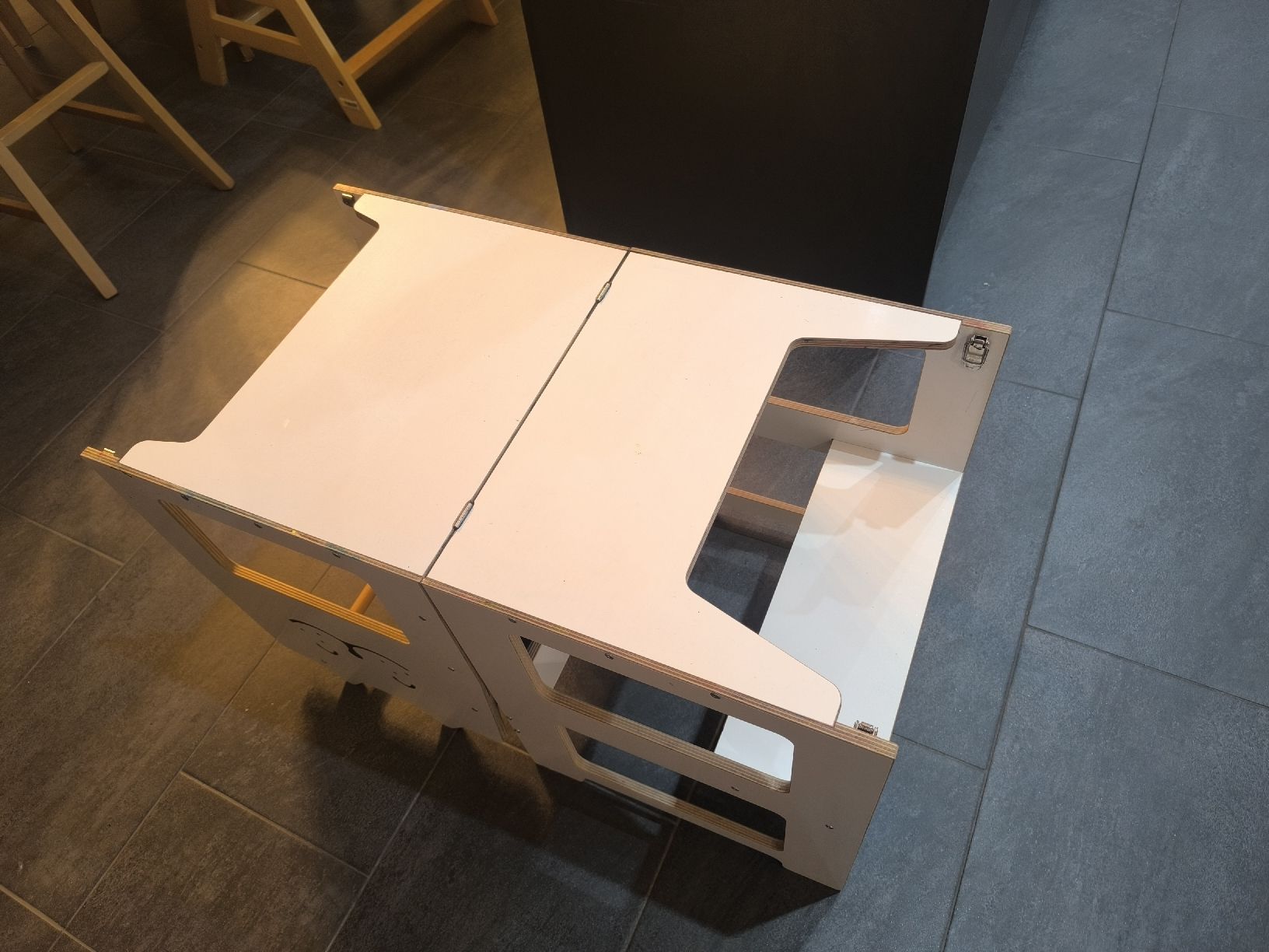 Tables: 2 in 1 Lernturm – D'occasion à Trimbach par onu_r9ml 3
