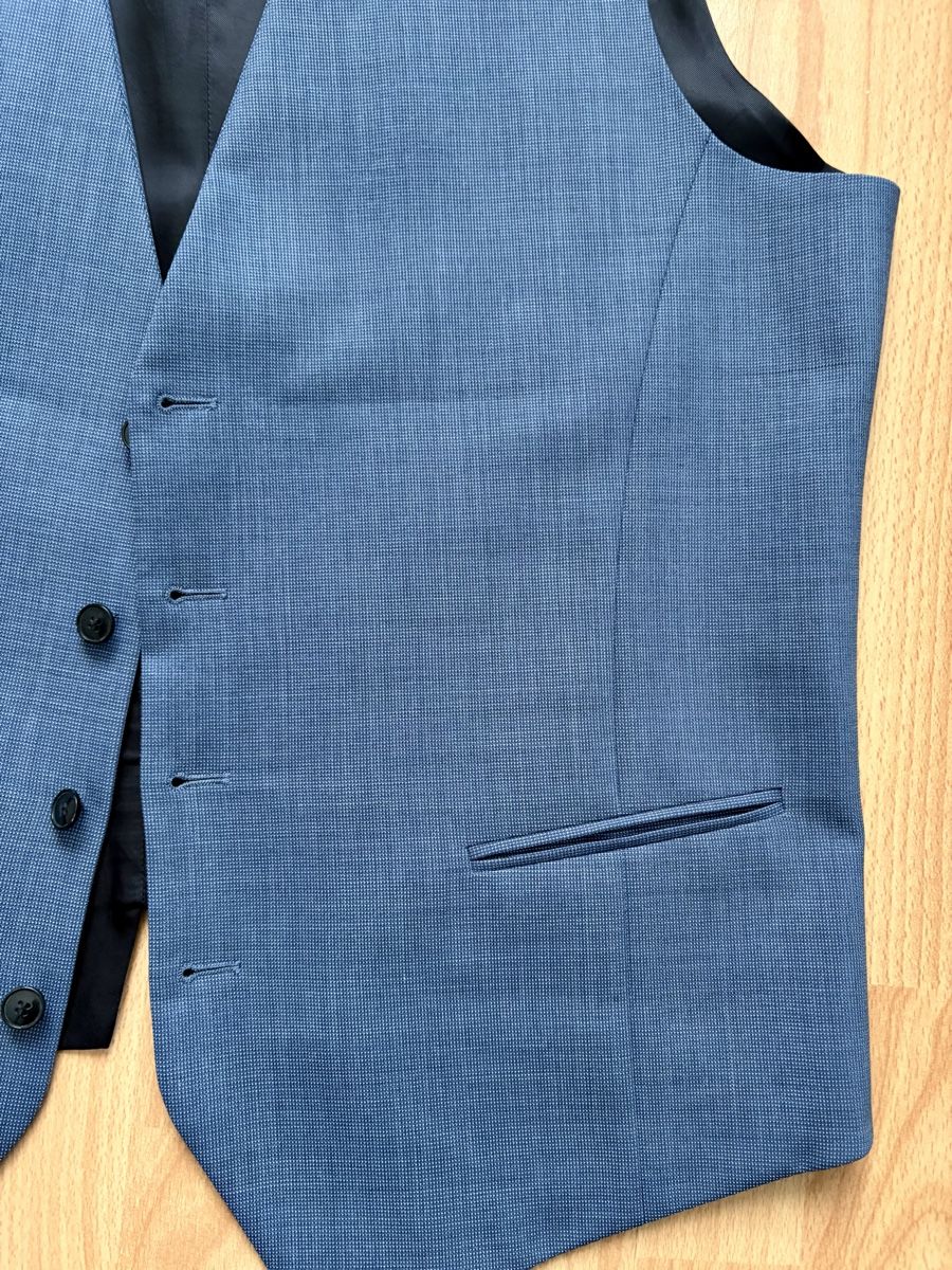 Hugo Boss Gilets & Westen: Hugo Boss Gilet – Gebraucht aus Adliswil von Bvb3 1