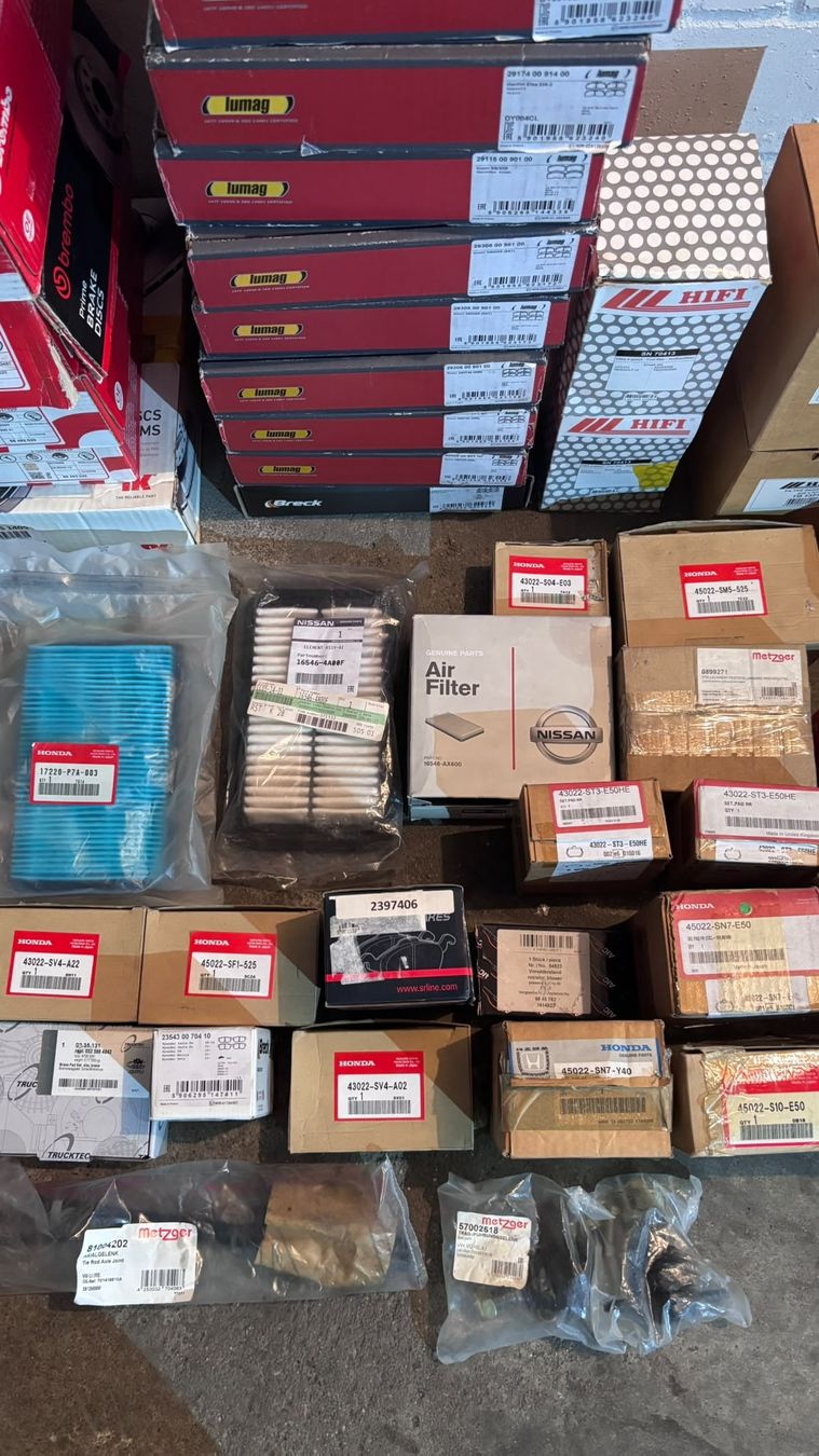 Tutti pezzi di ricambio auto: Auto Ersatzteile – Nuovo e nell'imballaggio originale da Gossau SG venduto da N.Milan 2