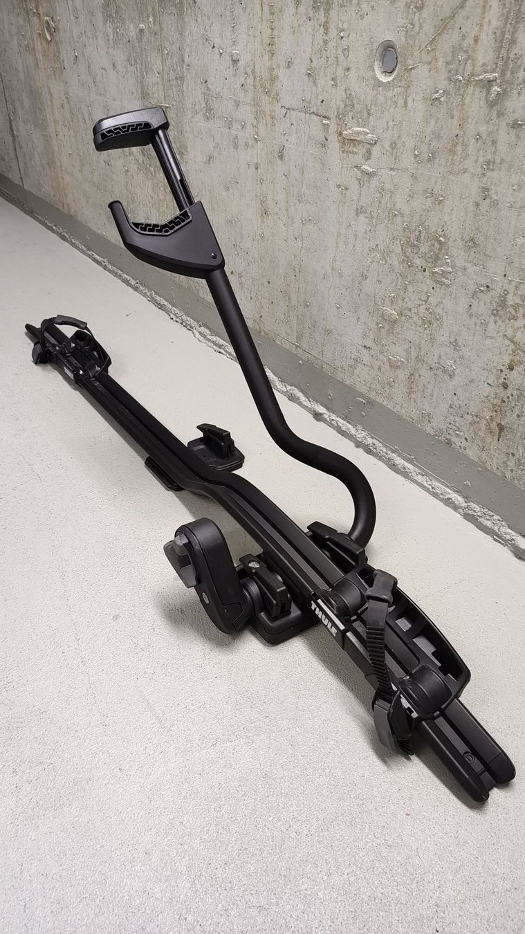 Thule Portapacchi: Thule ProRide 598 Veloträger schwarz, 2er Set – Usato da Niederglatt ZH venduto da trebor12
