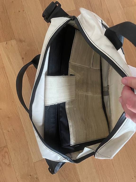 Freitag Borse: Freitag Tasche weiss – Usato da Basel venduto da Michellesarah 3