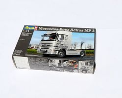 Mercedes Benz Actros MP 3 1:24 von Revell