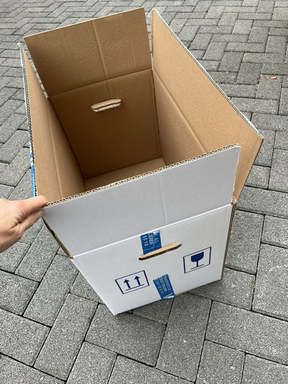 Moving Boxes - Strong and Reliable - used once (Gebraucht) in Zürich ...