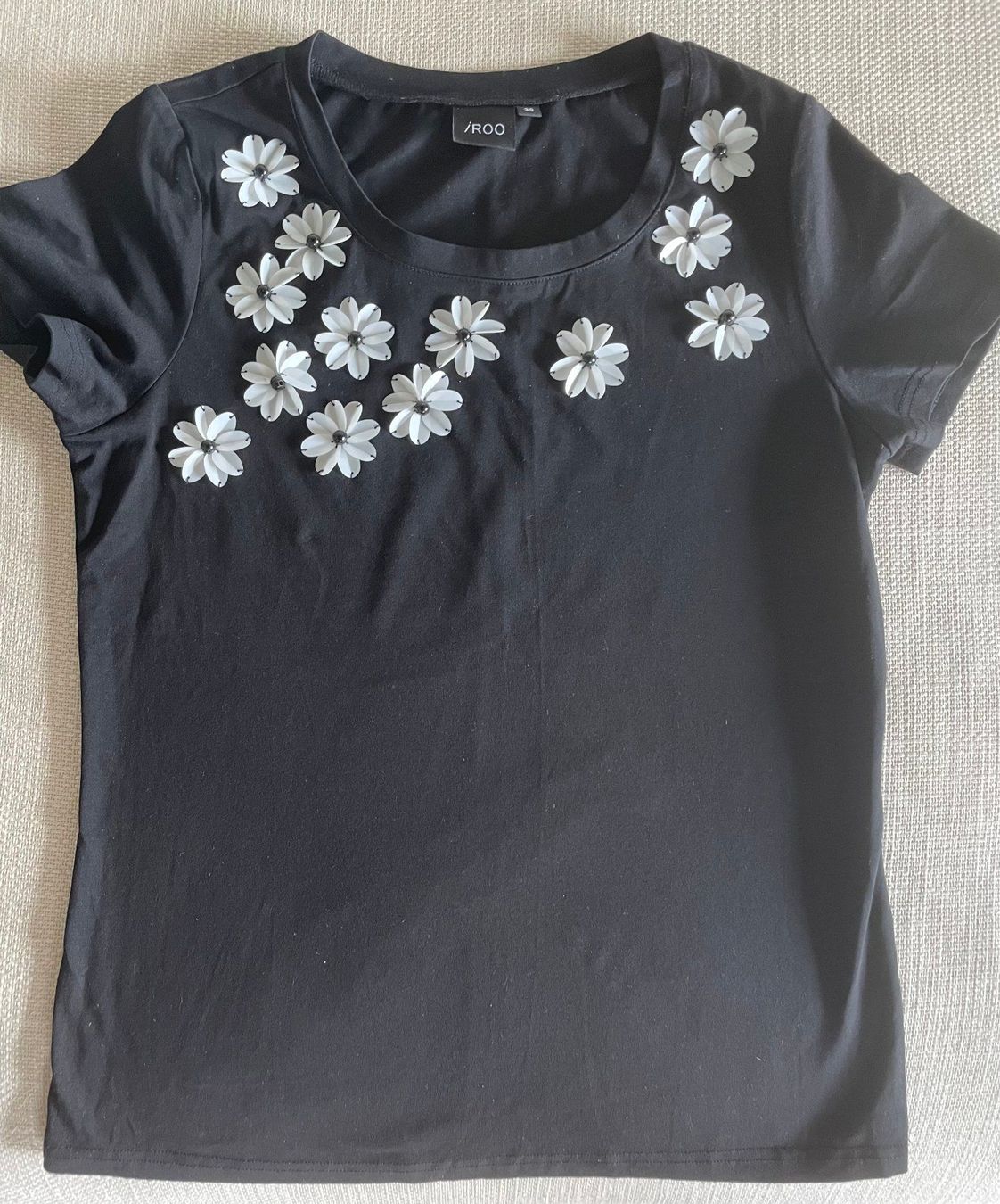 T-shirt: Stylisches T-Shirt von Iroo – Usato da Vico Morcote venduto da Muru