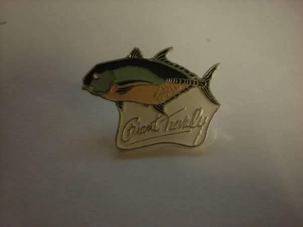 Placchette & Badge: Pin's Giant Trevally Collector – Nuovo (secondo la descrizione) da Fribourg venduto da versus702