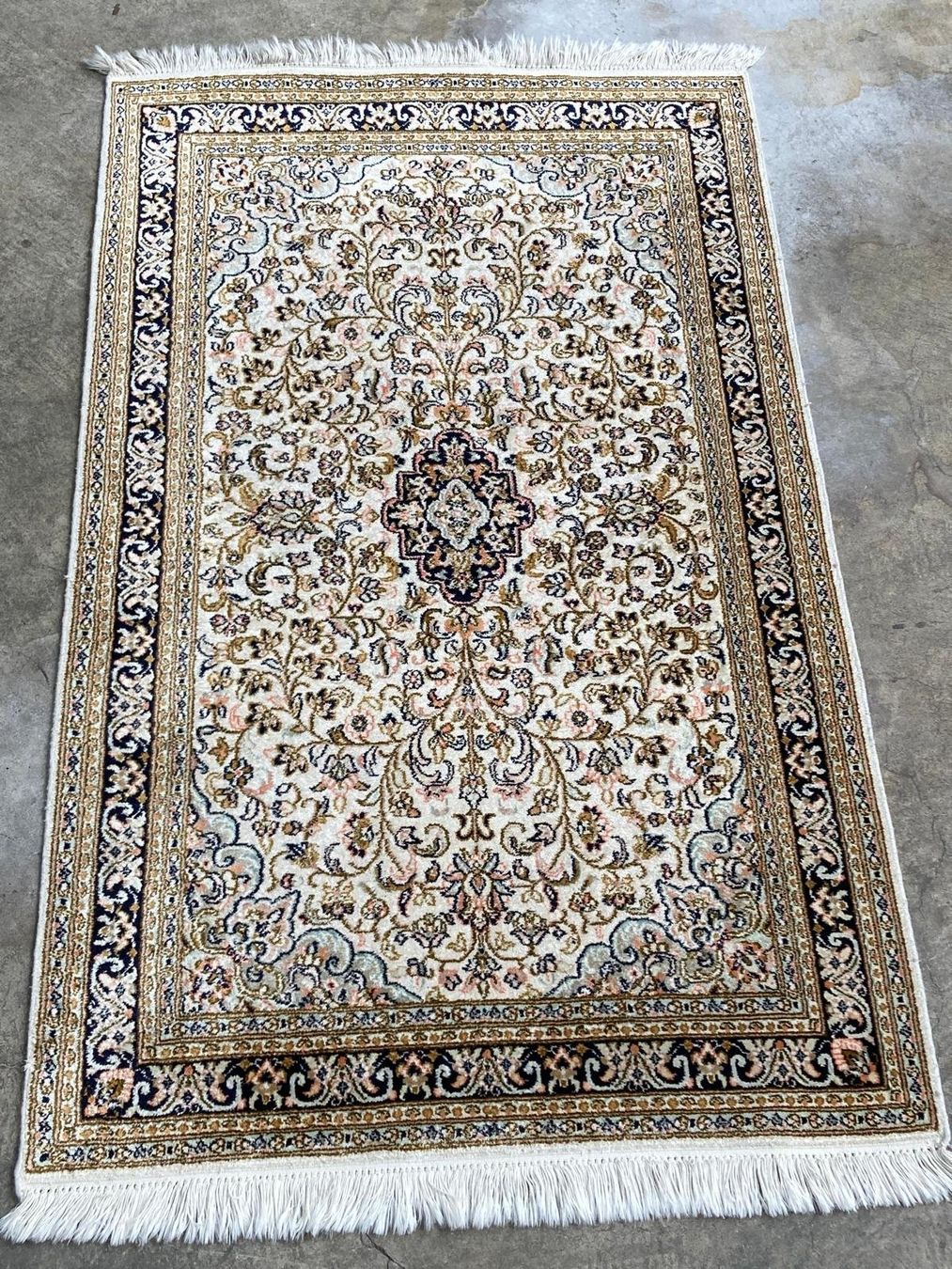 Tapis: Orientteppich Grösse 128cm x 77cm – D'occasion à Niederhelfenschwil par Chleeblatt1938