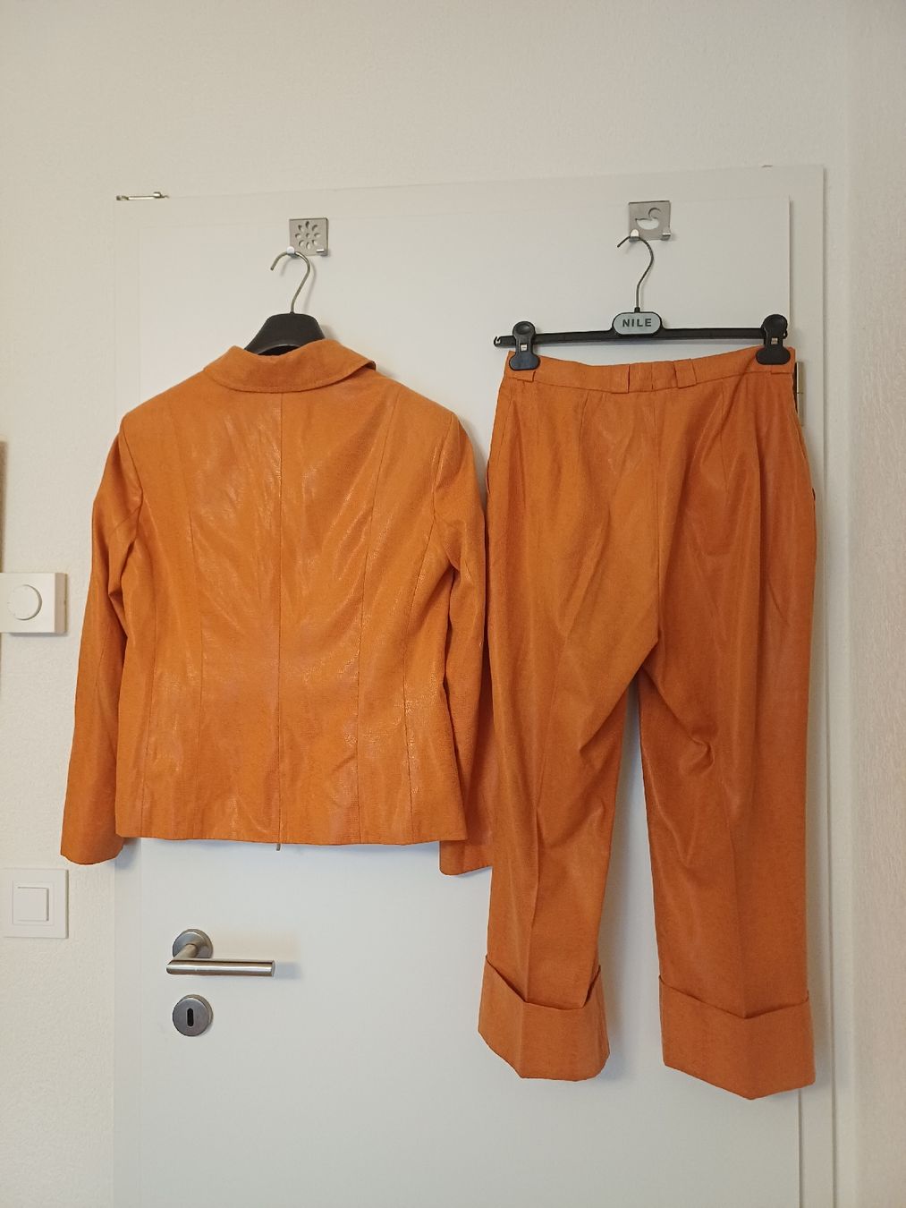 Madeleine Completi & Tailleur: Ensemble: Blazer et pantalon, 40, Madeleine – Usato da Boudry venduto da JulieG13 1