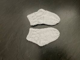 Handgestrickte Baby -Socken Söckli Fusslänge 12 cm
