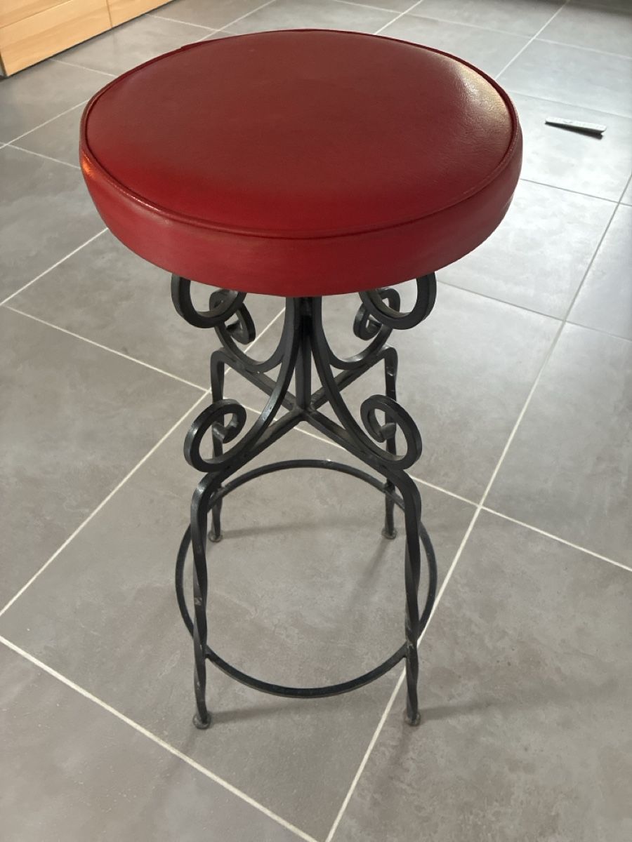 Sgabelli: Tabouret en fer forgé  – Usato da Moutier venduto da dyl_rth2