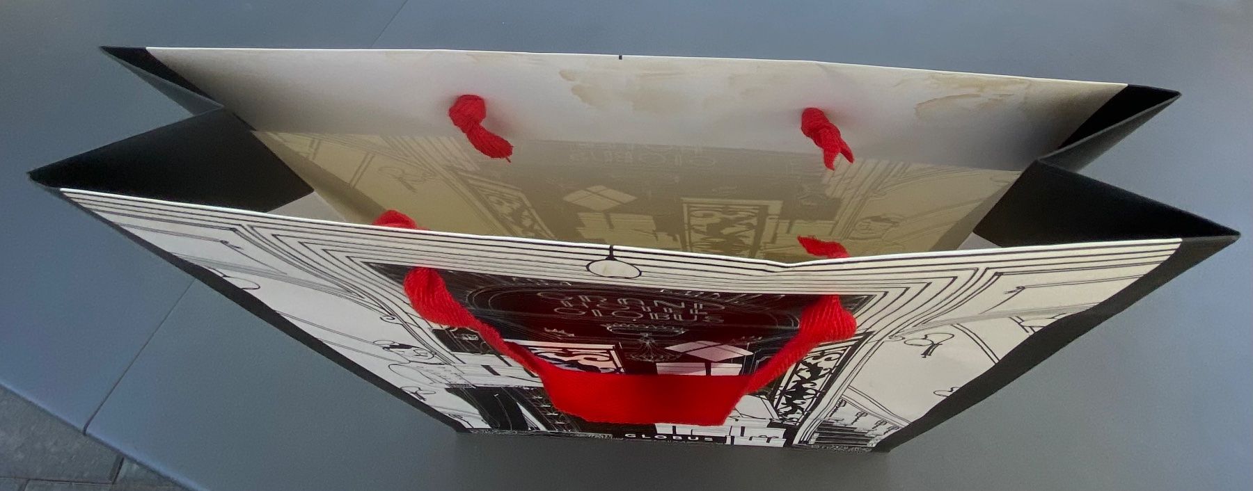Globus Borse: Papiertragtasche GLOBUS – Usato da Dietlikon venduto da Sa_Biene 2