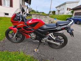 Honda CBR125R, 9.7kW,  ab 16 Jahre fahrbar!