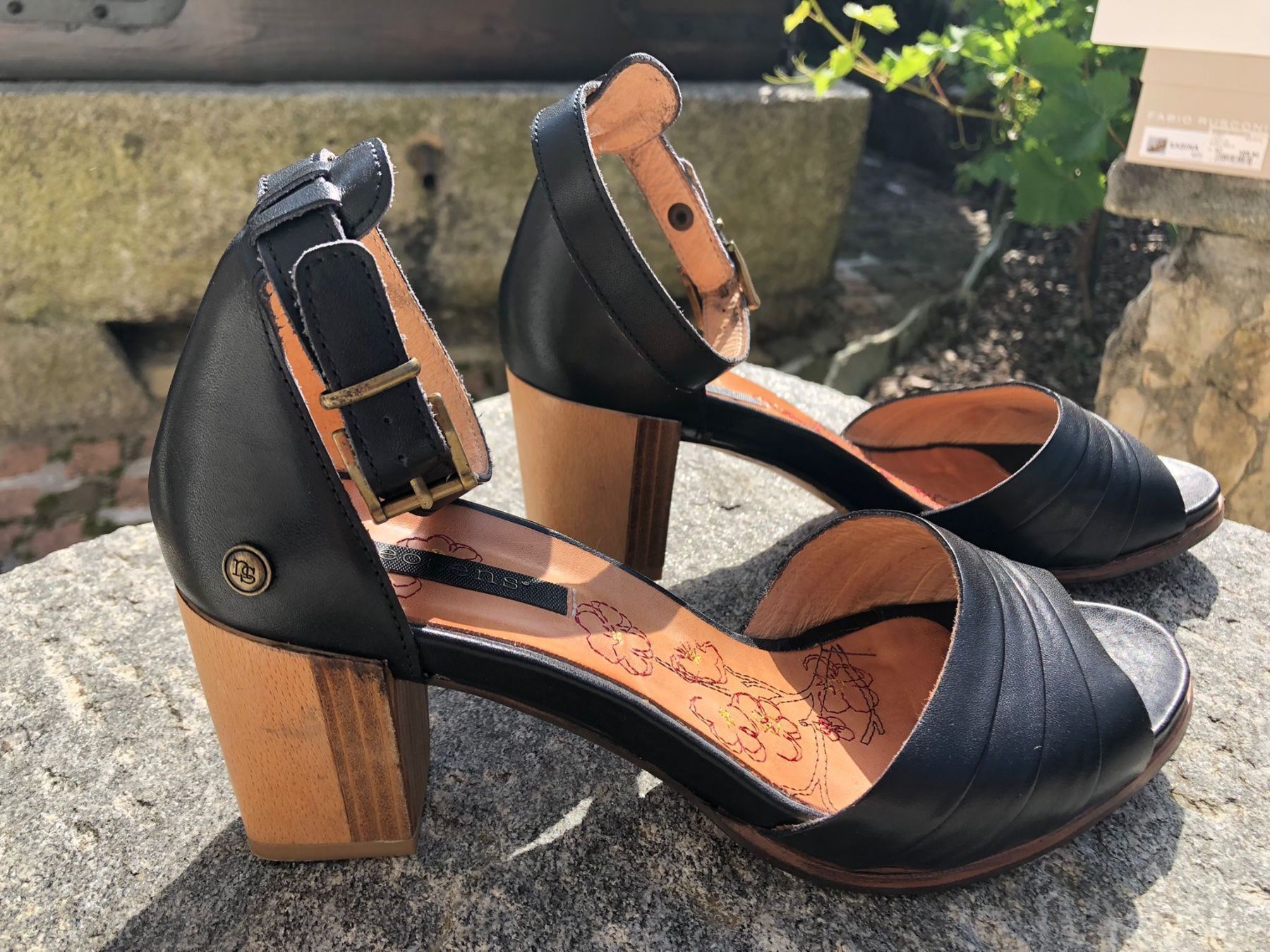 Neosens Scarpe da donna: Chaussures femmes – Usato da Yens venduto da Lucho04 1