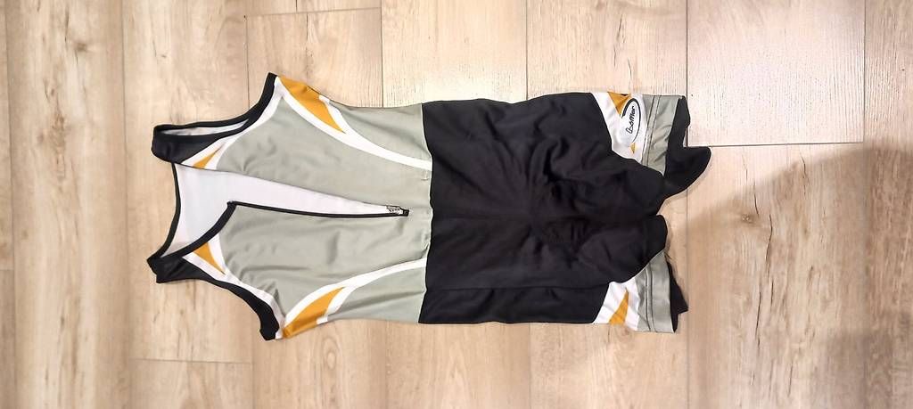 Canottiere & Pantaloni: Velodress Löffler  – Usato da Schänis venduto da he80