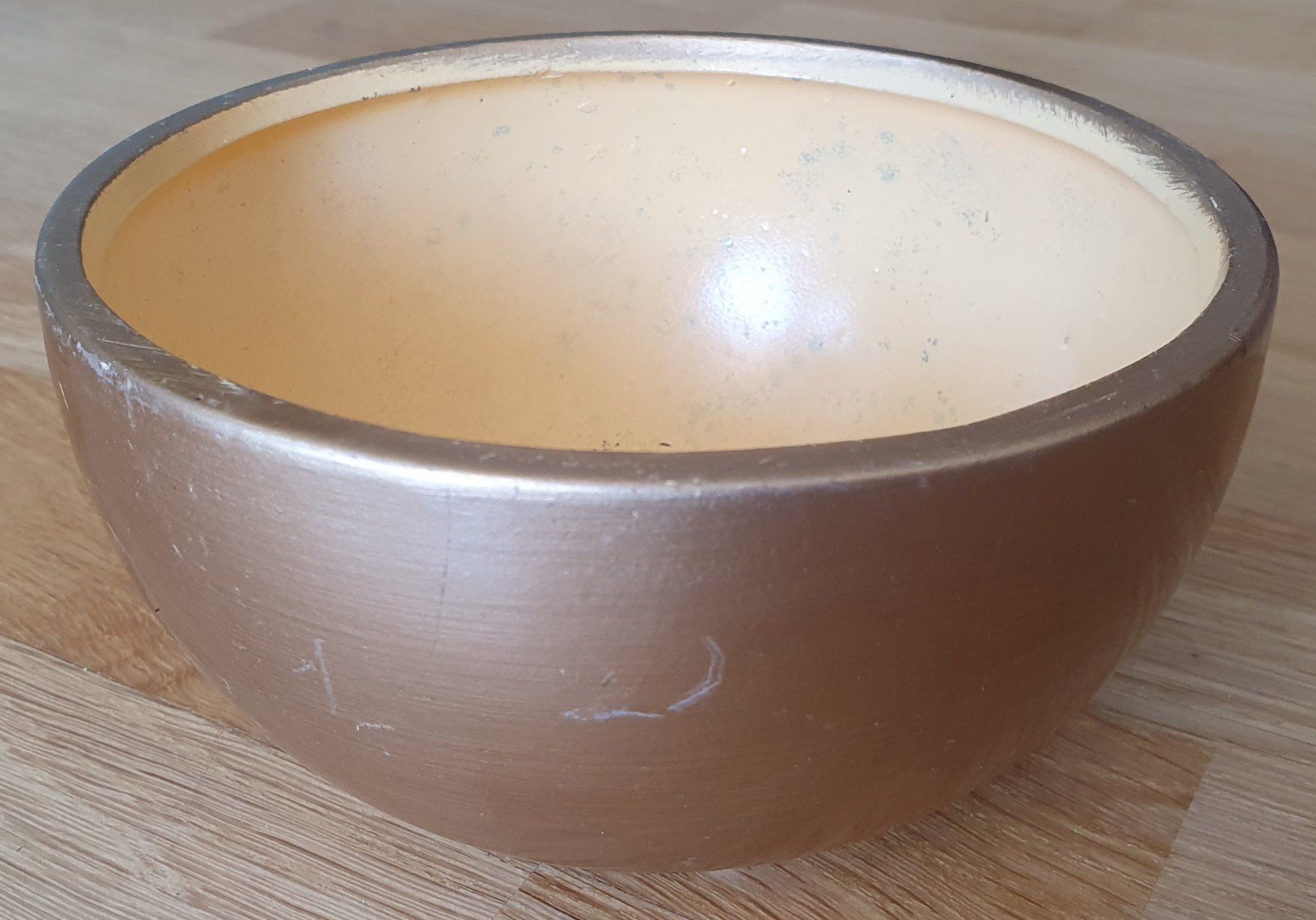 Blumentöpfe: Petit cache-pot doré – Gebraucht aus Court von Jovi2 1