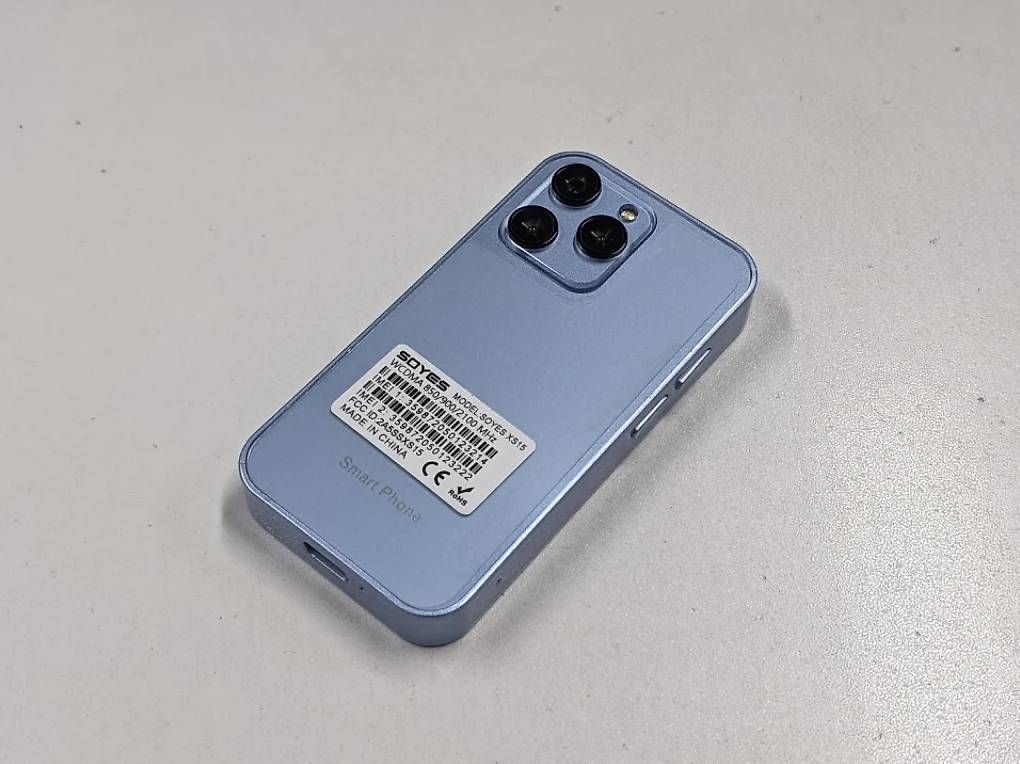 Telefoni cellulari / Smartphones: ONEMYTH XS15 Mini Android Smartphone 16GB  Hellblau NEU – Nuovo e nell'imballaggio originale da Münchenstein venduto da th_bl
