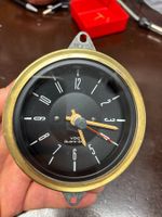 VW Bus T2b Uhr