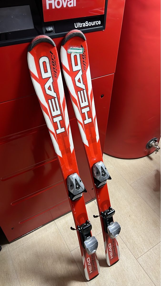 Head Skis: HEAD Skier rot weiss gebraucht – Gebraucht aus Würenlos von Donas1991