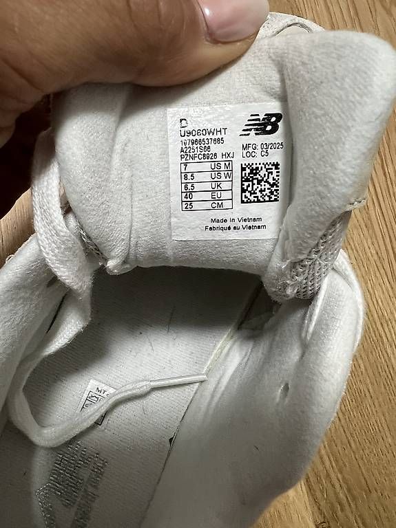 Damenschuhe: New Balance 9060 beige – Gebraucht aus Ostermundigen von mara_rebecca 4