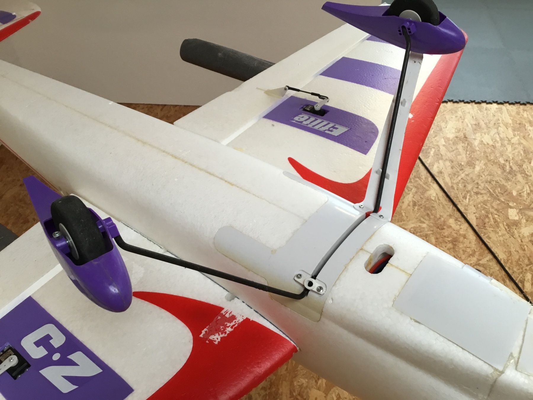 Modellismo RC: E-Flite Carbon-Z Splendor – Usato da Häfelfingen venduto da doktor63 5