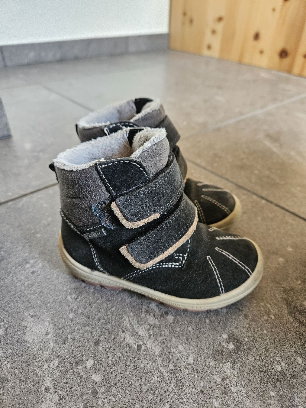 Superfit Scarpe per ragazzi: Winterschuhe Superfit Gr.22 – Usato da Sempach venduto da Bebla10