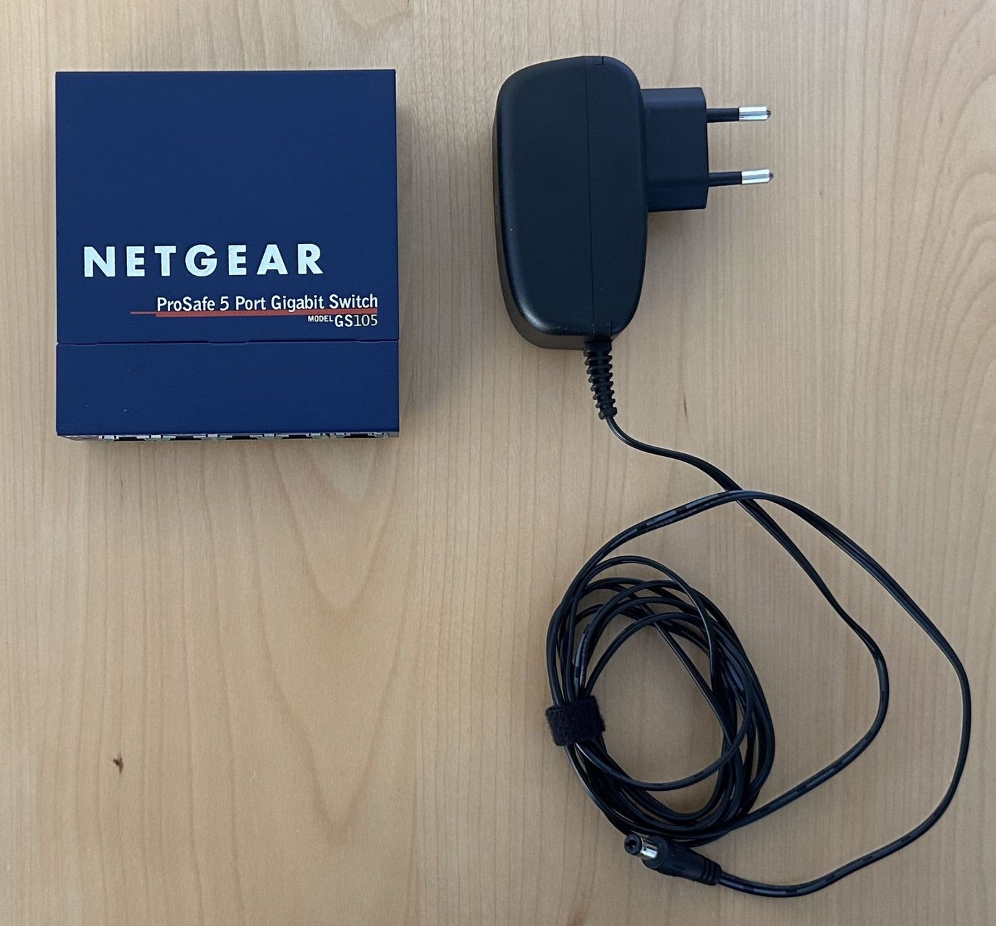 Netgear Hub & Switch: Netgear - Switch - GS105 – Usato da Dielsdorf venduto da Empowered 1