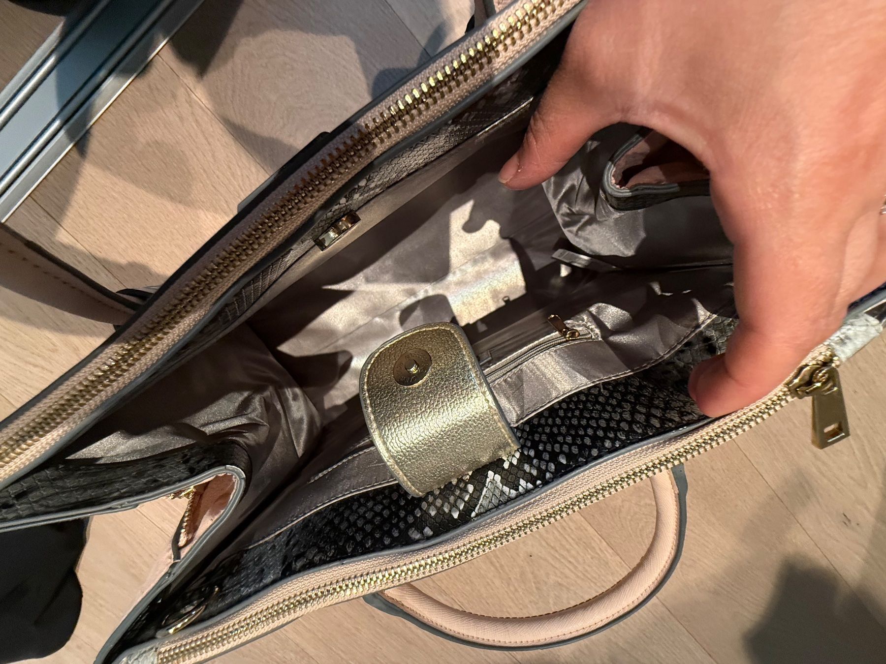 Borse da donna: River Island Handtasche Beige Gold Elegant – Nuovo (secondo la descrizione) da Hornussen venduto da con_86dw 1