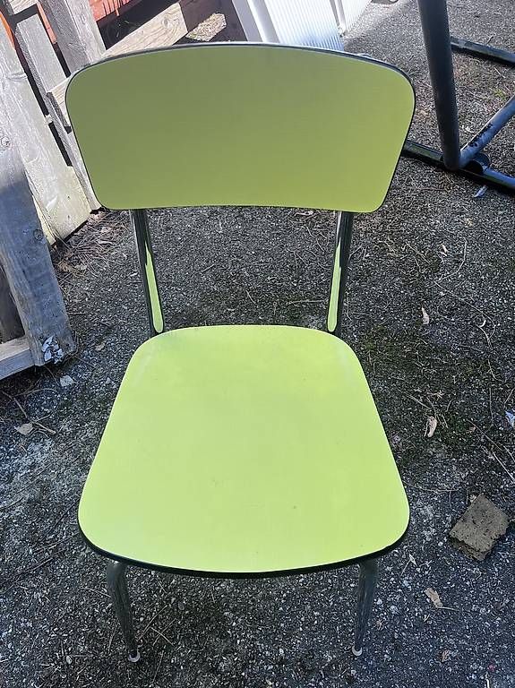 Sedie: Chaise jaune Formica  – Usato da chambésy venduto da mattheyv