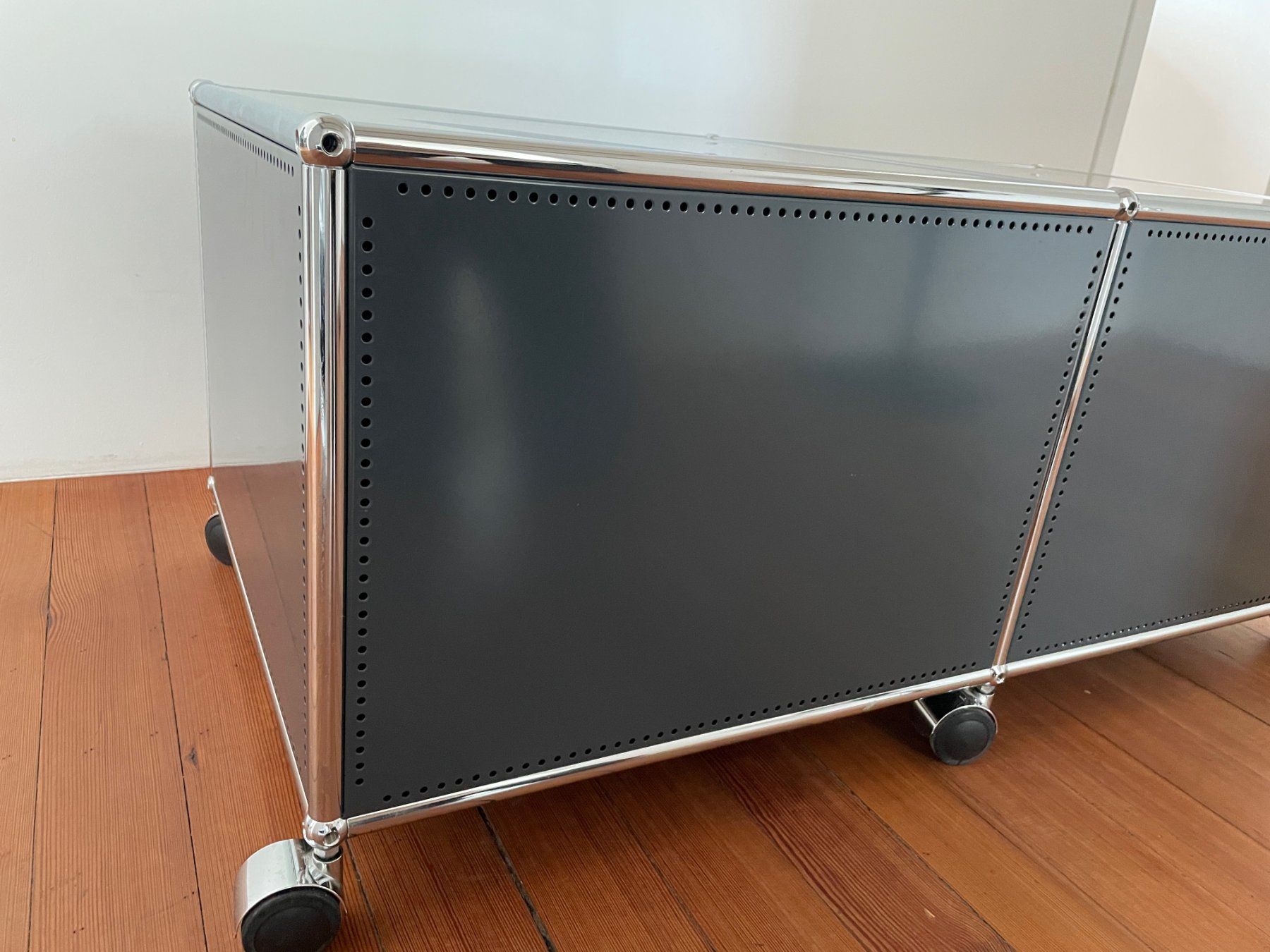 USM Scaffali: USM Haller Sideboard, 2 Elemente auf Rollen – Usato da Laupen BE venduto da sabale 2