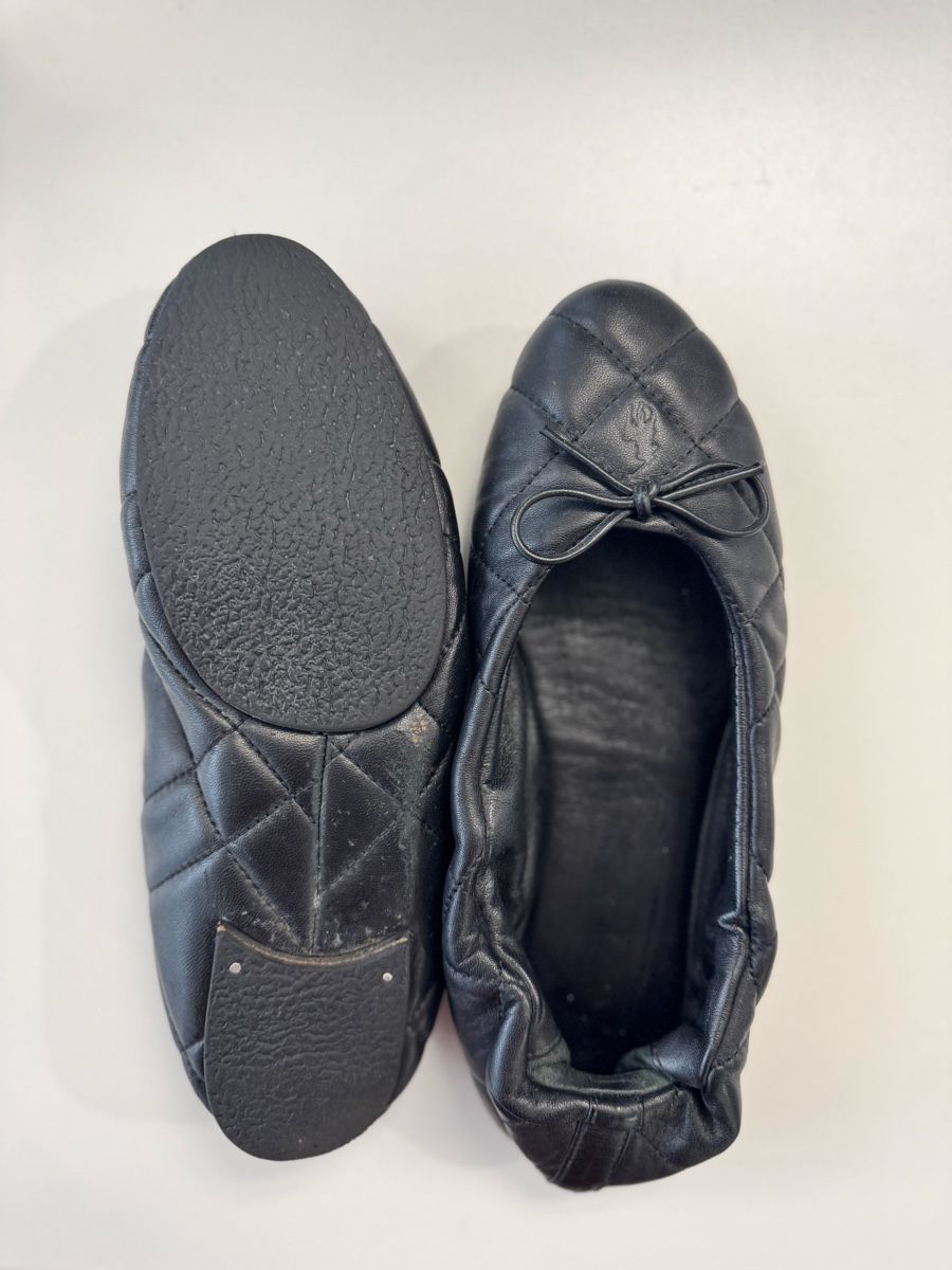 Ralph Lauren Chaussures femmes: Ralph Lauren black leather ballet flats – D'occasion à Zürich par ari_cr2f 3