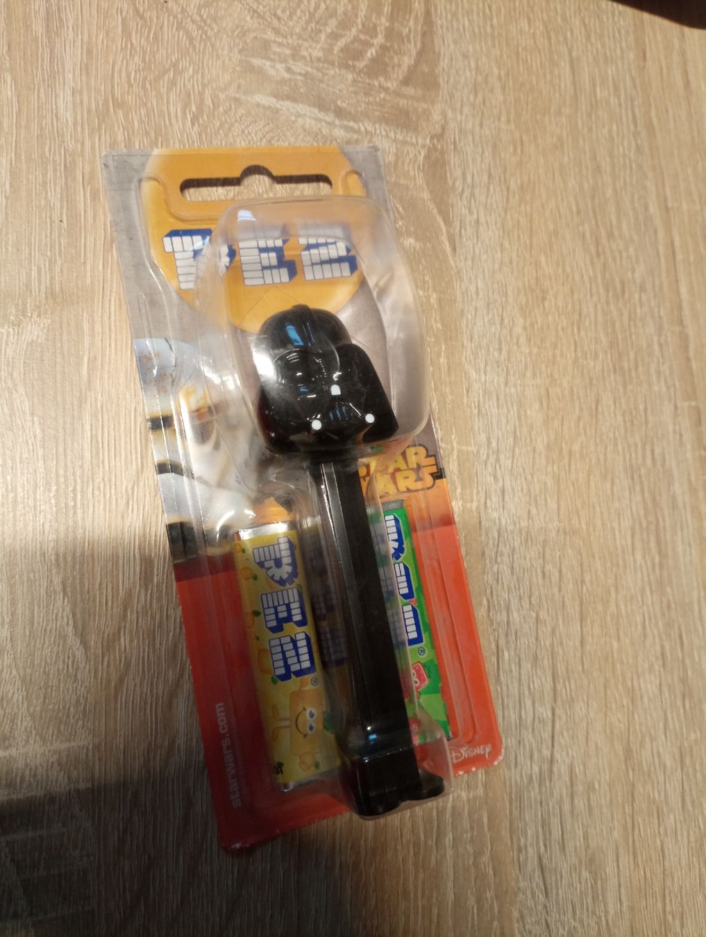 Pez Statuette: PEZ Star Wars Dark Vador – Nuovo e nell'imballaggio originale da Vullierens venduto da Saway