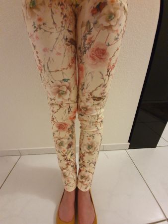 Neue Blumenjeans Grösse XS/S