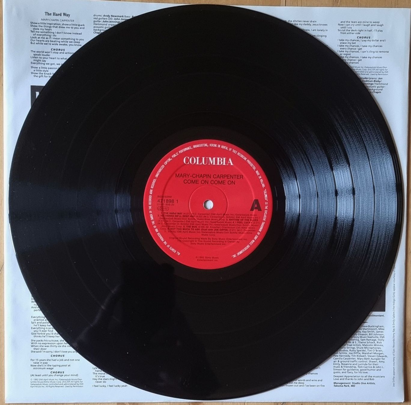 Dischi in vinile: LP Mary Chapin Carpenter "Come On Come On" (US/NL 1992) mint – Nuovo e nell'imballaggio originale da Luzern venduto da Frizzz 4