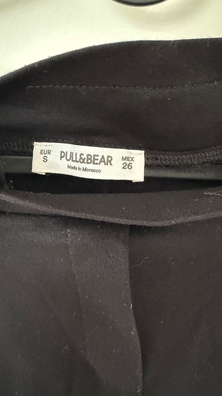 Pull&Bear Pantaloni: Pull&Bear Shorts, schwarz, Gr. S – Usato da Luzern venduto da Ecila007 1