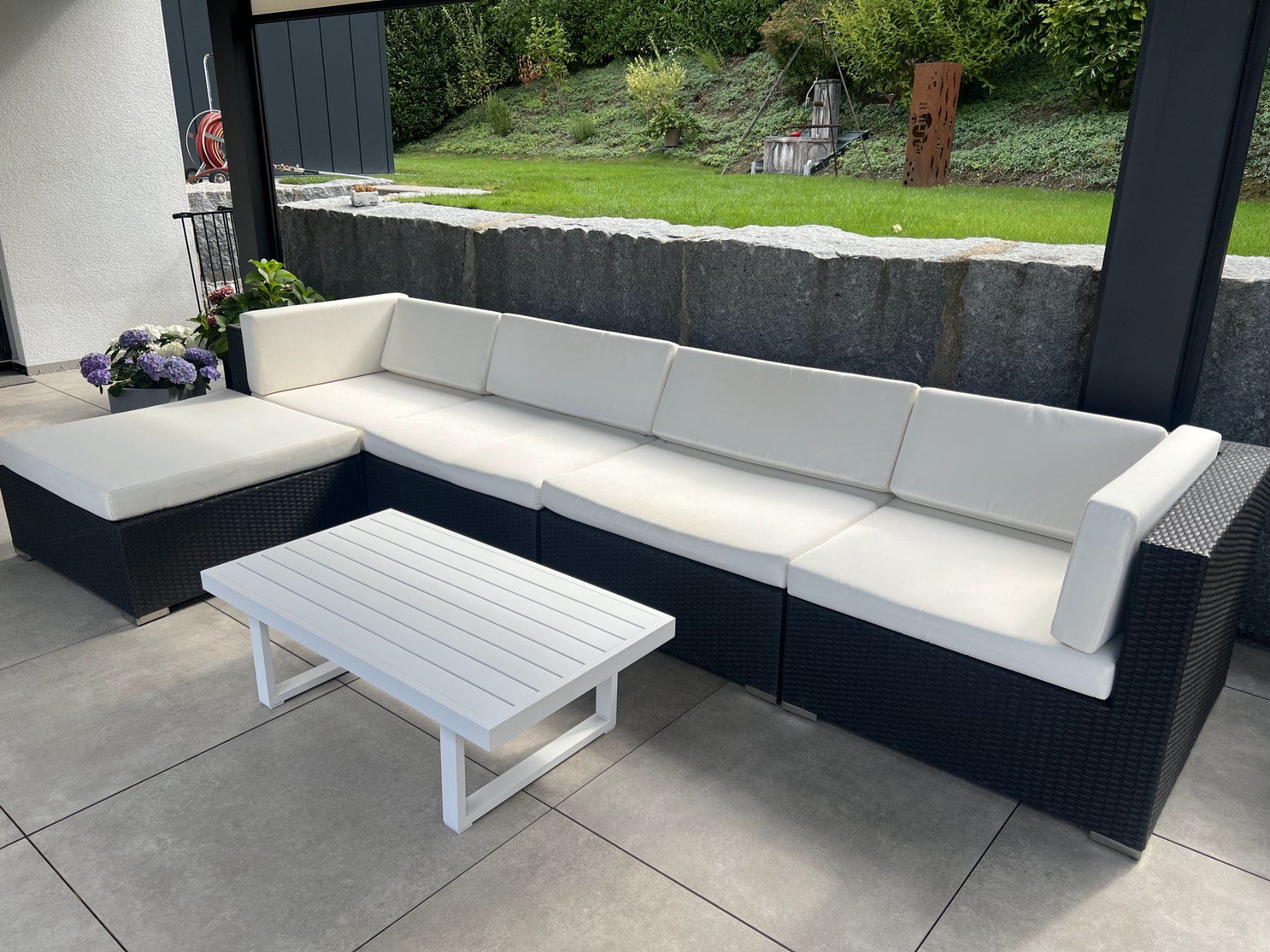 Divani: Gartenlounge mit Tisch – Usato da Döttingen venduto da Souflix