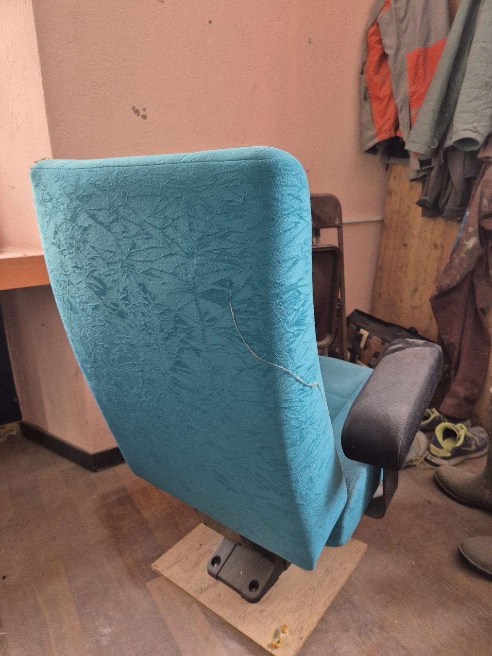 Poltrone: Kinosessel Sessel mit Armlehnen türkis – Usato da Sarnen venduto da Lpower 1