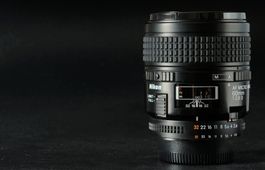 Micro-Nikkor 60mm f/2.8D